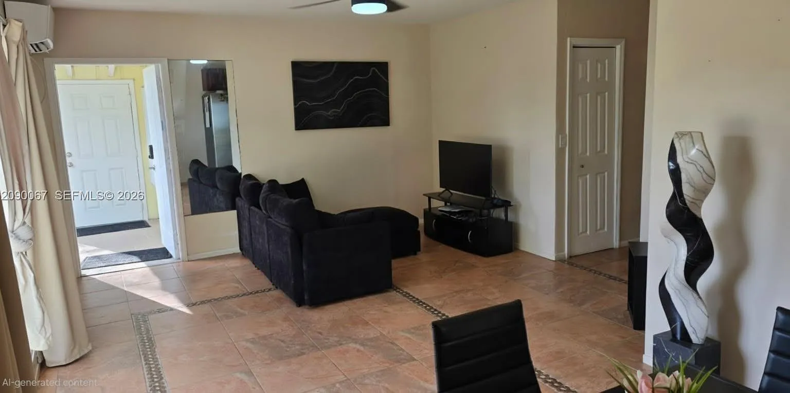 Lantana Heights 5 — Photo 3
