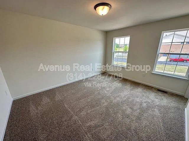 5587 Walden Ridge Dr — Photo 4
