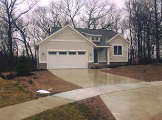 1591 Wood Nymph Ct NE, Grand Rapids, MI 49505