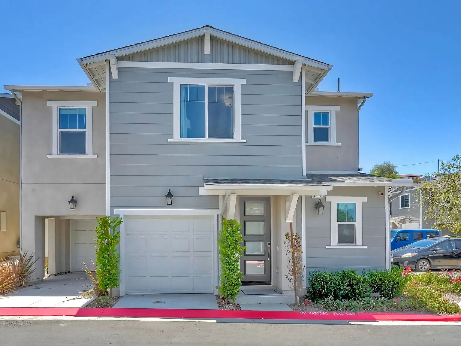3 bed, 2.5 bath, 1877 sqft, $4,995 — Photo 1
