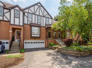 313 Kingsberry Cir, Pittsburgh, PA 15234