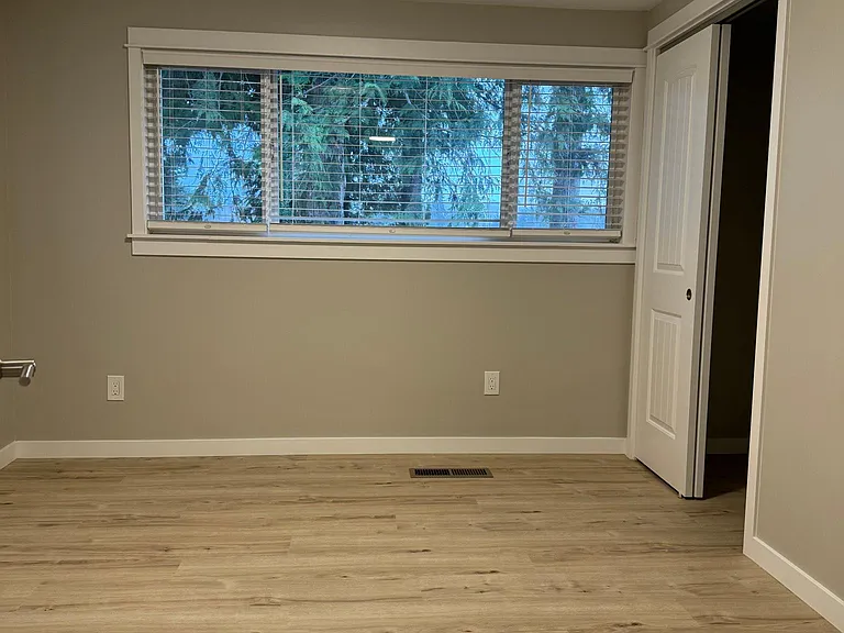 16209 Lake Hills Blvd — Photo 53