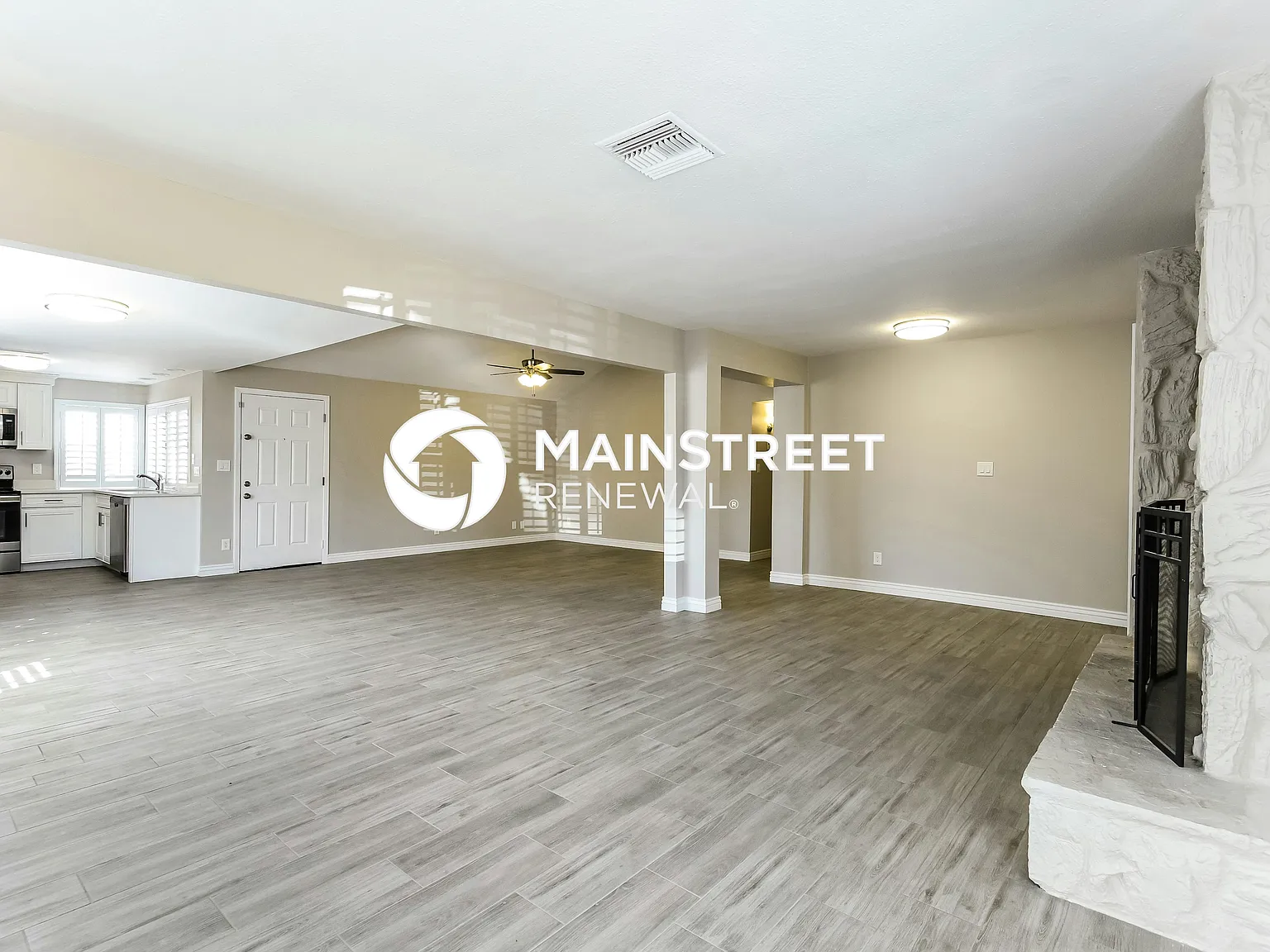 15816 N 25th Ave — Photo 3