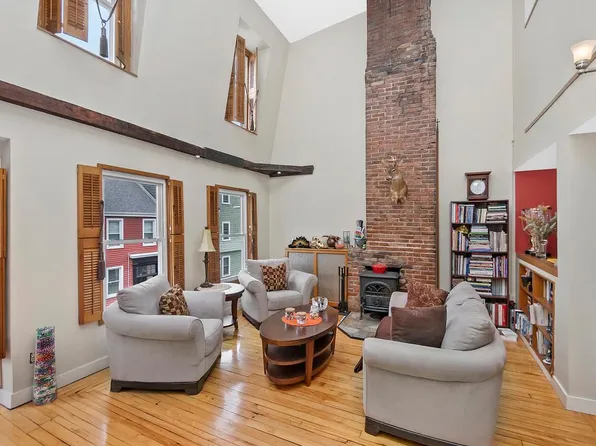 50 Green St #2, Charlestown, MA 02129