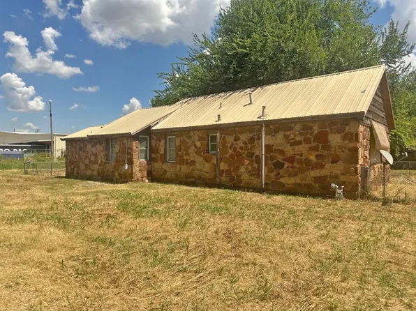 1016 El Reno Ave, Chickasha, OK 73018