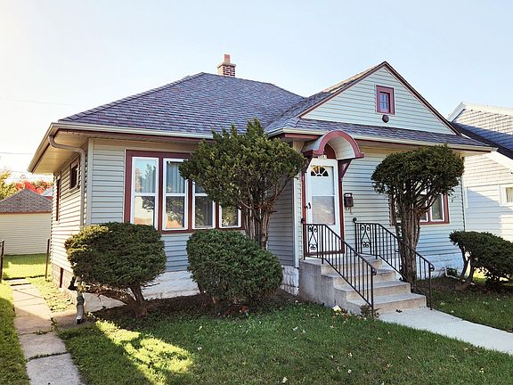 2nd image of 4687 N Parkway Ave