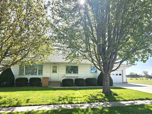 415 High St, Waupun, WI 53963