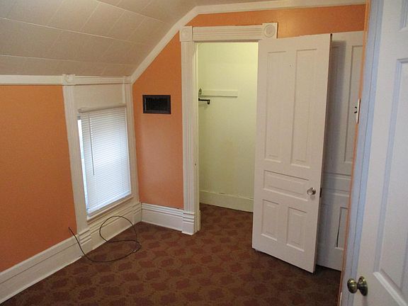 4th image of 33 N West St #4