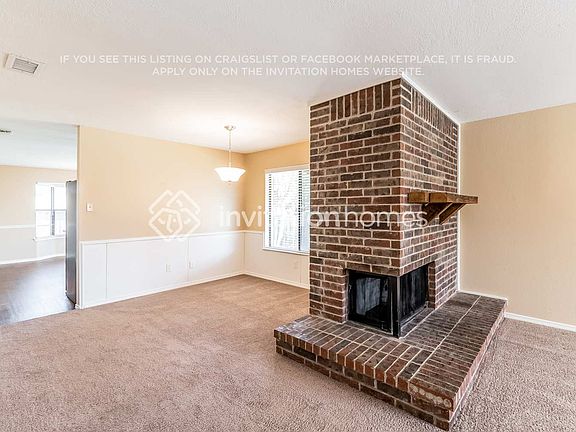 3rd image of 1031 Bellflower Dr