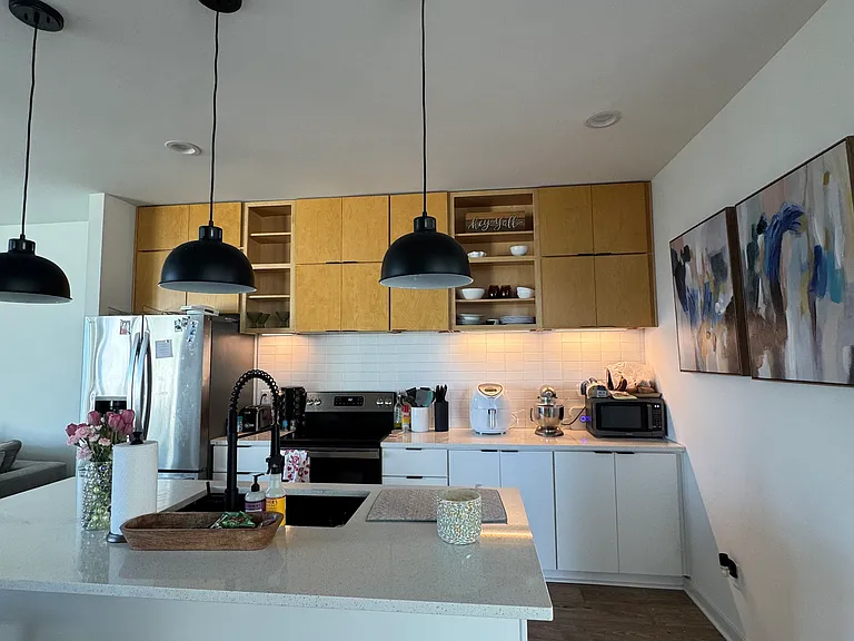 3043 Edwin Cir — Photo 3