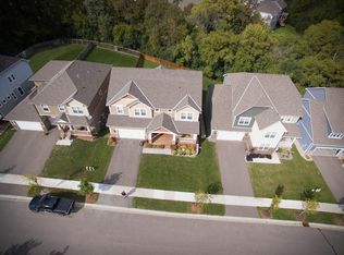 1068 Rosemary Cir, Chaska, MN 55318