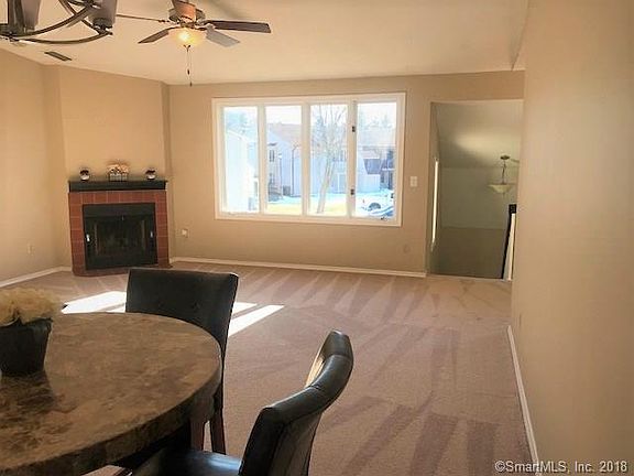 5th image of 42 Little Oak Ln #42