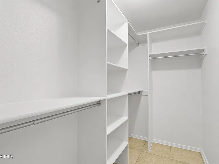 3269 Maple Point Dr — Photo 31
