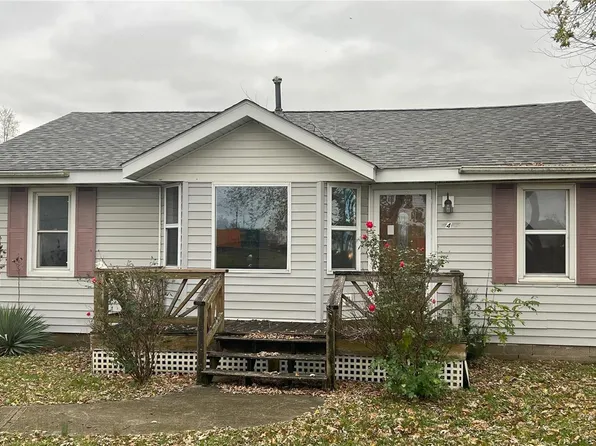 1436 N Main St, Dupo, IL 62239