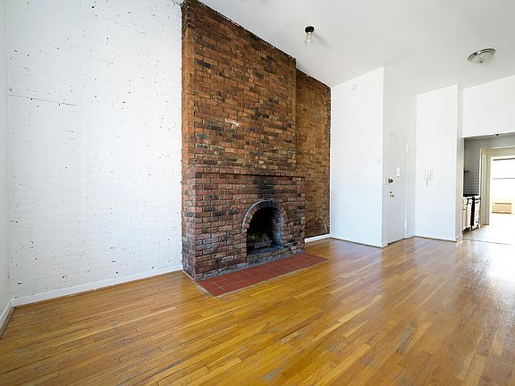 2nd image of 252 W 21st St APT 4W