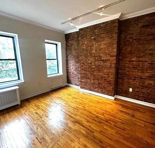 906 Amsterdam Ave #5D — Photo 3