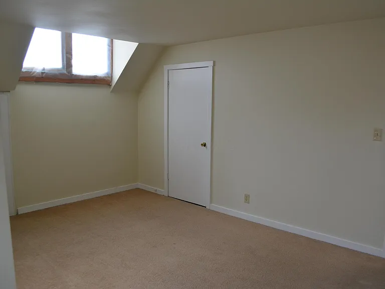 1353 Highland St #D — Photo 12