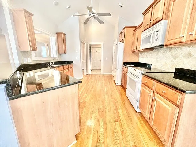 606 Trillium Ct — Photo 28
