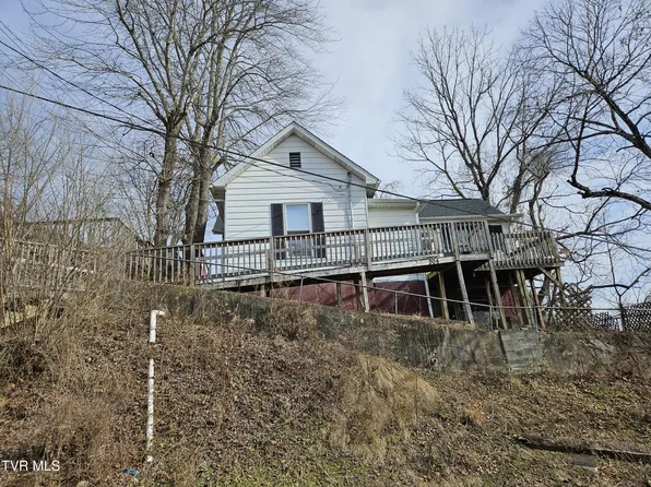 204 High Ave NE, Coeburn, VA 24230