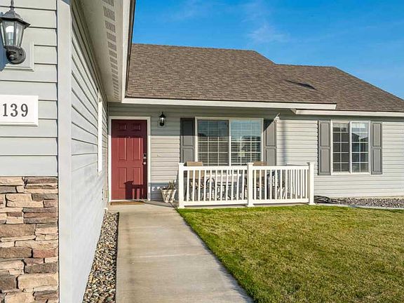 2nd image of 4139 Prairie Ln
