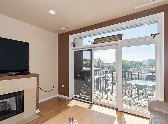 2nd image of 2472 W Foster Ave APT 305