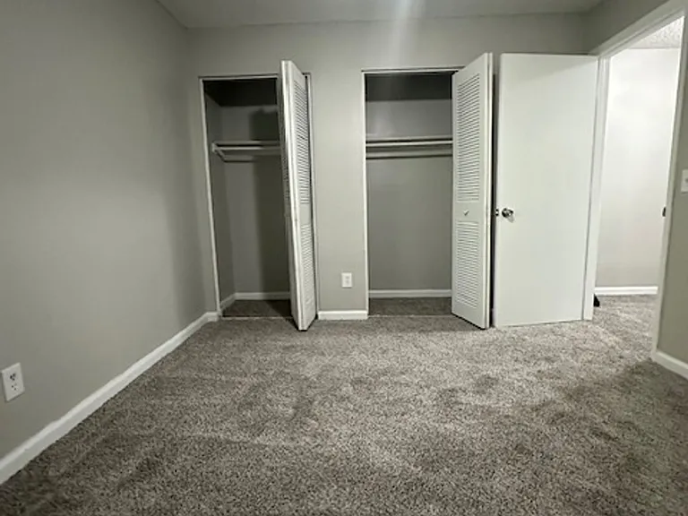Oakview Townhomes — Photo 20