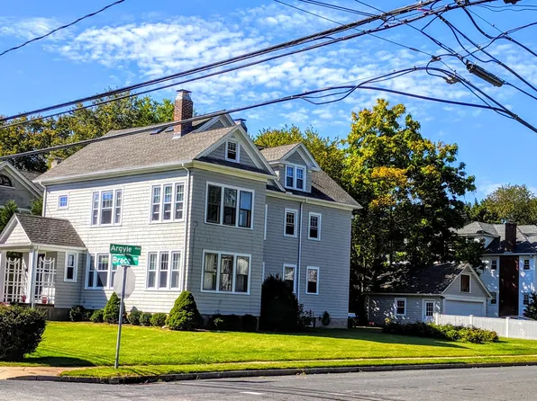 152 Brace Rd #1, West Hartford, CT 06107