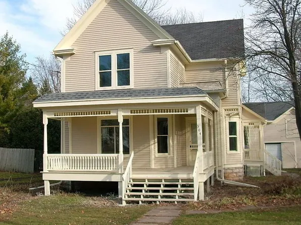 304 N Main St, Rosendale, WI 54974