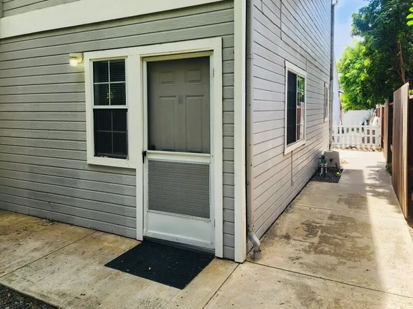 362 Ralcam Pl #C, Costa Mesa, CA 92627