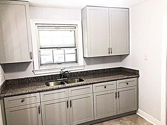 2nd image of 1207 Moisant Dr