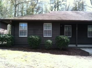 17 Oakwood Dr, Greenville, SC 29609