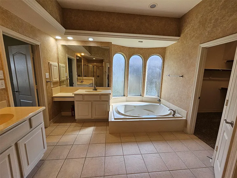 3218 Waters Edge Dr — Photo 21