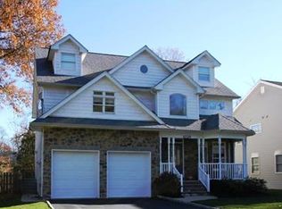 1024 Harding St, Westfield, NJ 07090