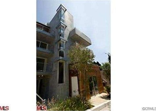 2nd image of 1014 Larrabee St APT 402
