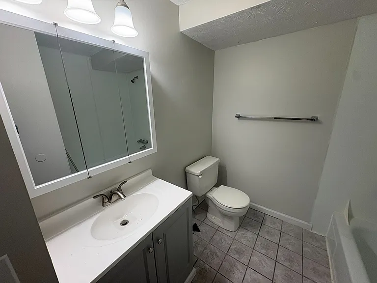 Brookside Commons — Photo 11