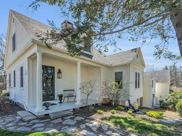 47 Center Bridge Rd, Lancaster, MA 01523