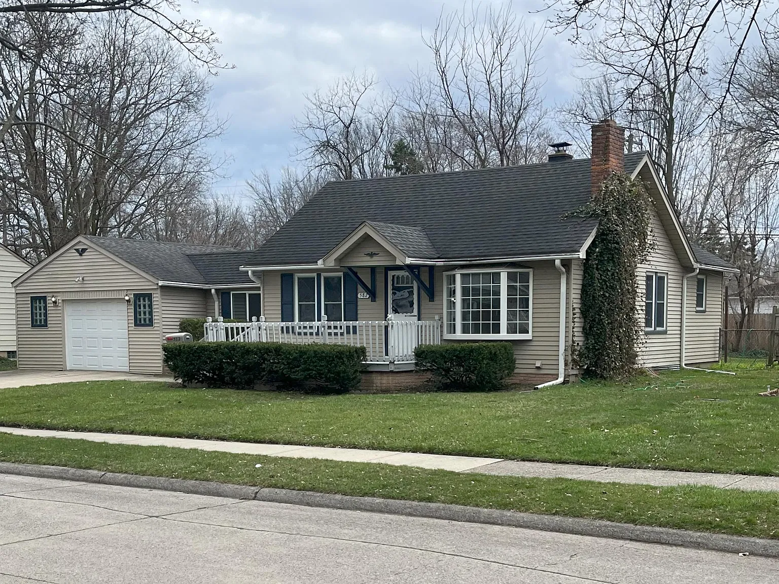 2 bed, 1000 sqft, $1,900 — Photo 2