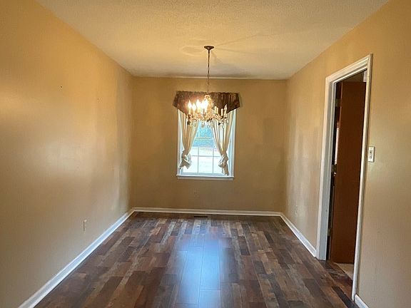 2nd image of 3011 Autumn Ave