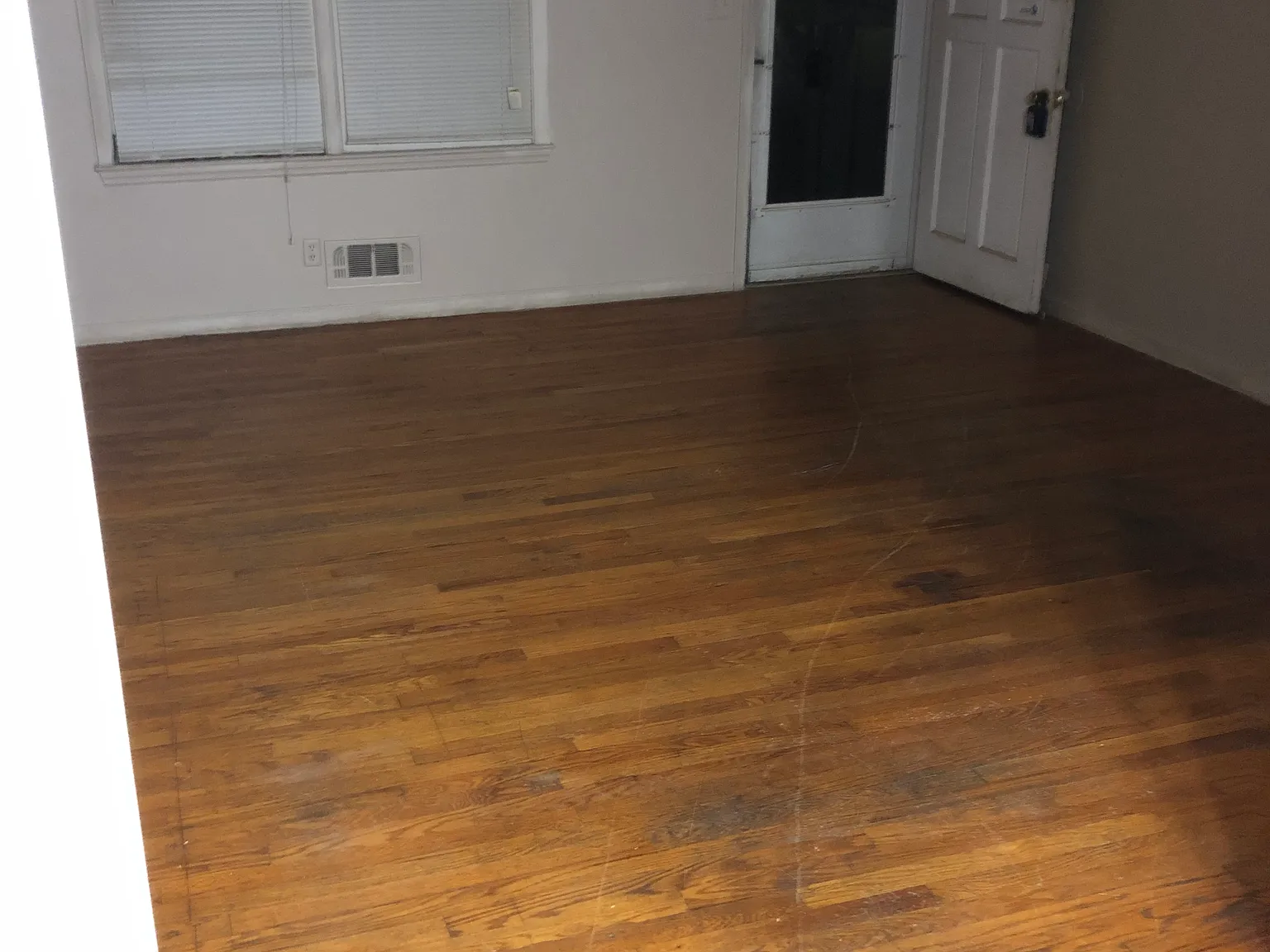 3 bed, 2.5 bath, 1368 sqft, $1,750 — Photo 3