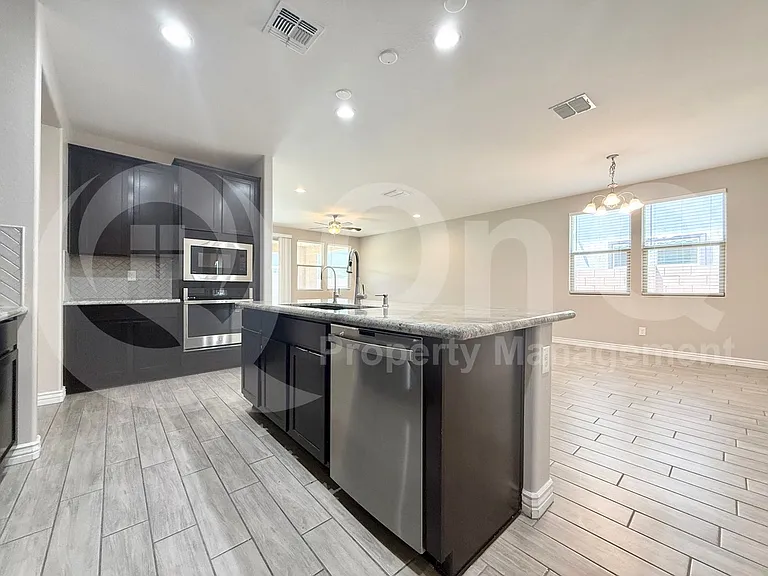 9507 E Saturn Ave — Photo 6