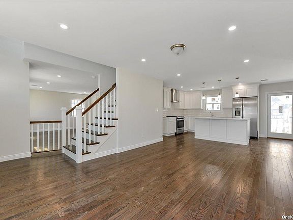 3rd image of 343 N Hickory St