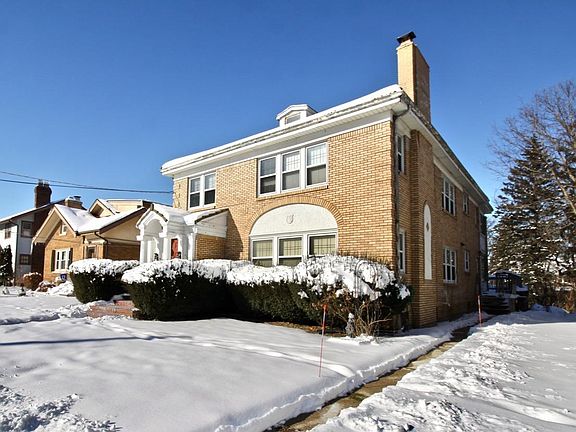 2nd image of 1616 Benton St