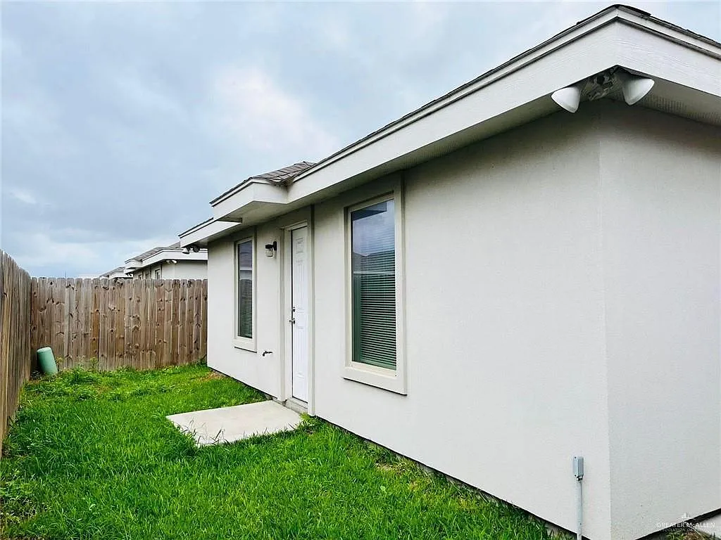 2 bed, 2.0 bath, 987 sqft, $965 — Photo 4