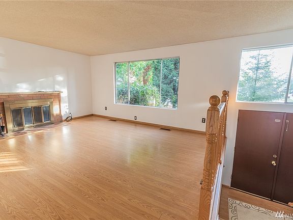 3rd image of 10304 NE 122nd St