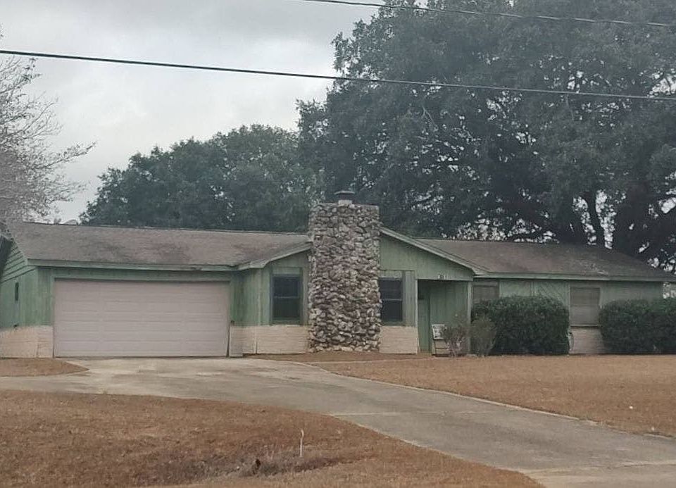 2nd image of 5613 Hill Rd