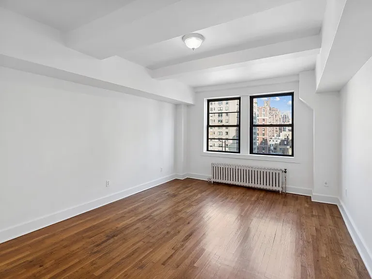 253 W 72nd St #1201 — Photo 13