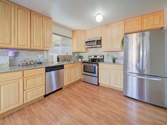 3rd image of 607 Kilpatrick Street