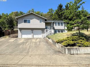 2500 NW Loma Vista Dr, Roseburg, OR