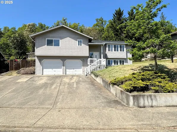 2500 NW Loma Vista Dr, Roseburg, OR 97471