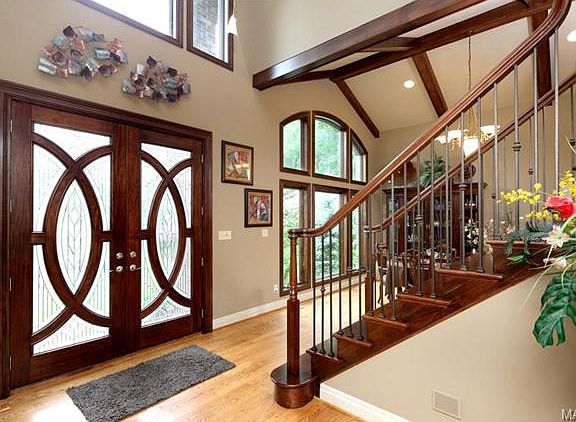 2nd image of 22 Forsythia Ln